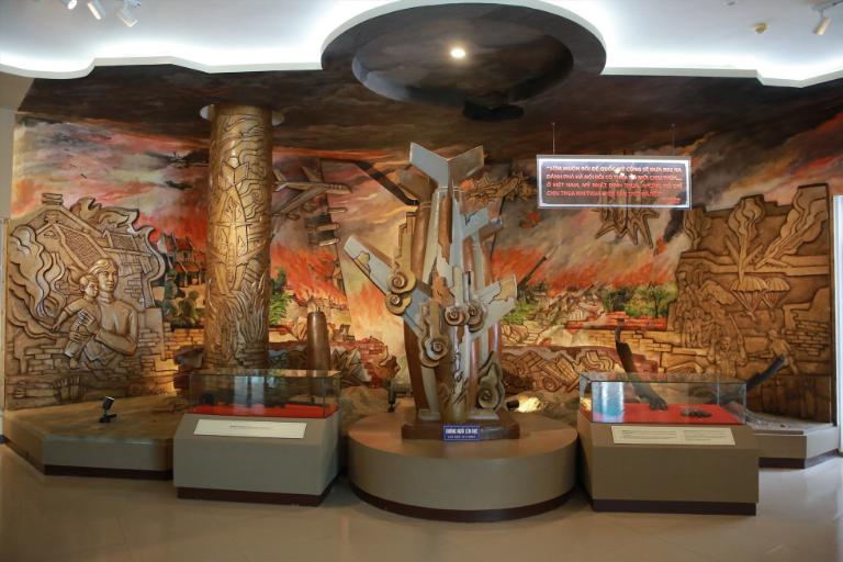 The museum also pays tribute to the personal sacrifices made by the soldiers who defended Hanoi.