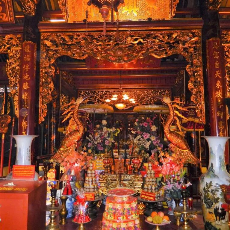 Bach Ma Temple was built in the 9th century to worship and honor the Long Do God.