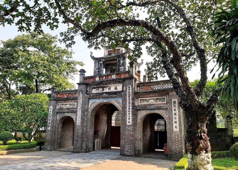 Co Loa Temple, built to honor King An Dương Vương, the ruler who founded the citadel.