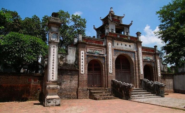 Co Loa stands as a symbol of Vietnam's rich cultural heritage loring the capital.