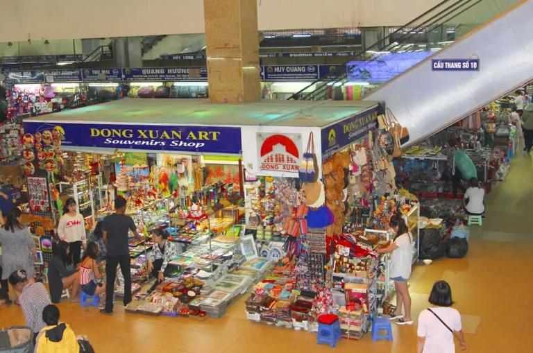 You’ll find stalls selling electronics, household appliances, and other everyday essentials.