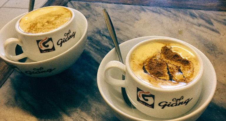 When talking about egg coffee, you simply can’t skip Giang Café.