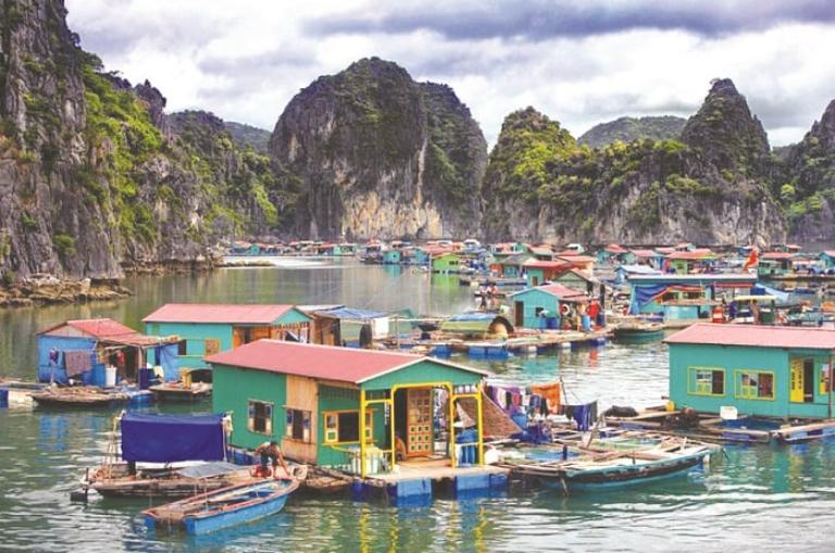 Ha Long Bay 