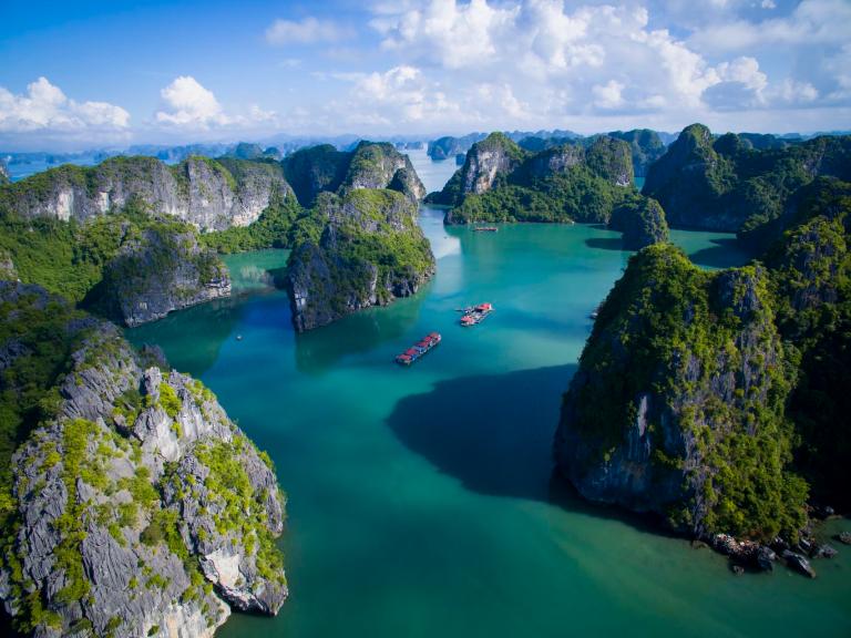 Ha Long Bay 