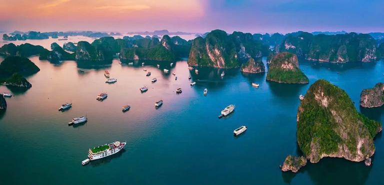 Ha Long Bay 