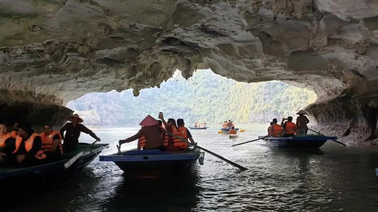 Ha Long Bay 