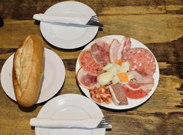 Nguyên Sinh Bread is a special place with distinctive French flavors preserved by Vietnamese hands.