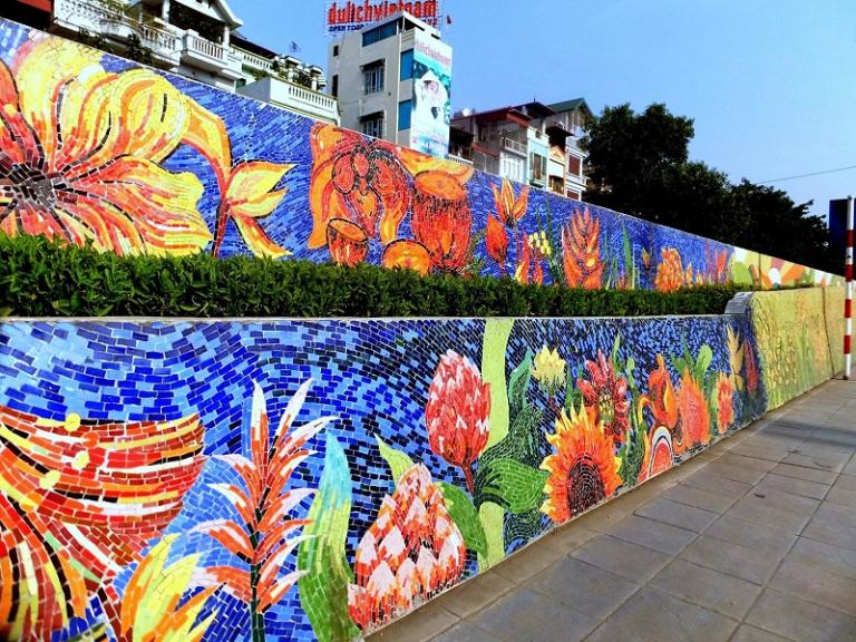 Hanoi ceramic mosaic murals are characterized by their diverse artistic styles and techniques.