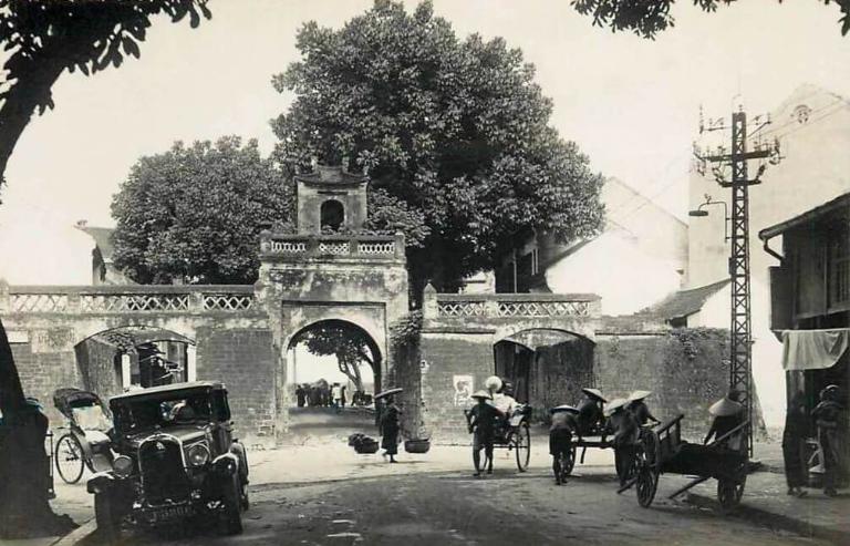 The gate has seen some of Vietnam's most important events throughout its history.