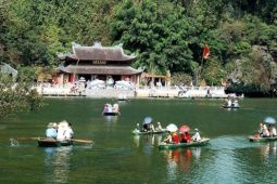 Perfume Pagoda offers a one-of-a-kind experience that connects the physical journey with the spiritual.