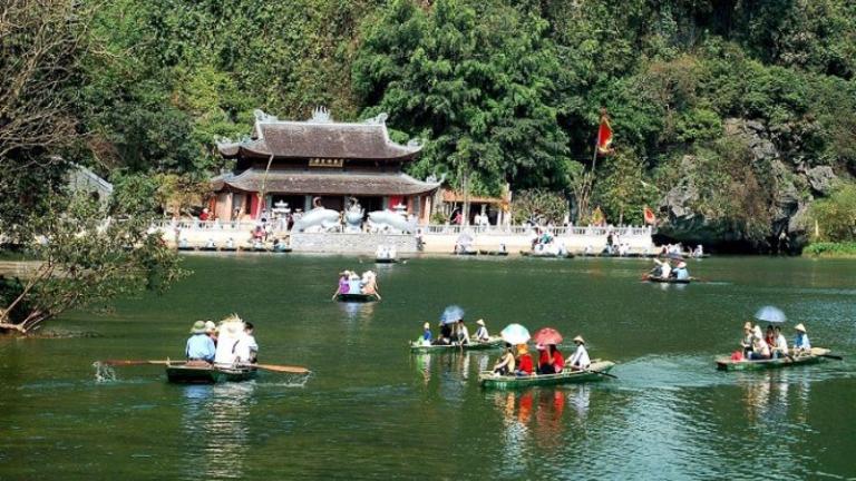 Perfume Pagoda offers a one-of-a-kind experience that connects the physical journey with the spiritual.