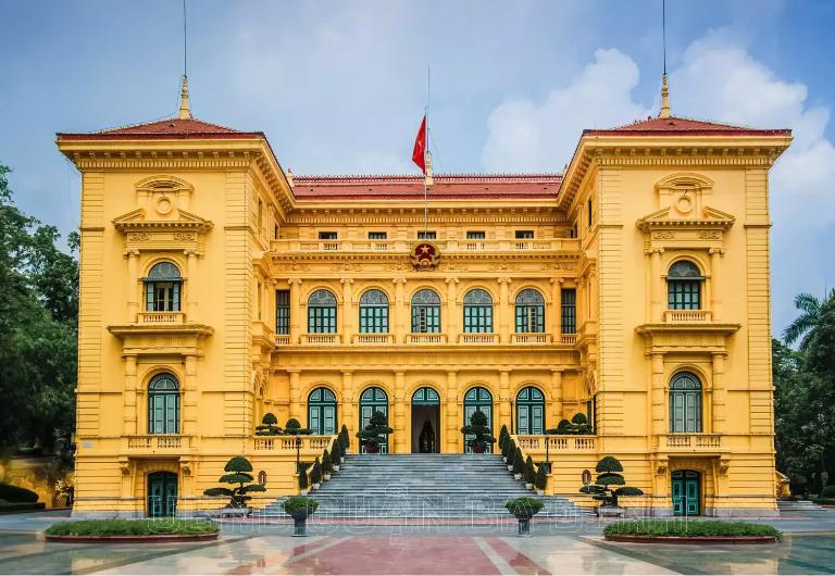 The Presidential Palace, a magnificent architectural gem nestled in the heart of Hanoi, stands as a testament to Vietnam's rich history and cultural heritage. 