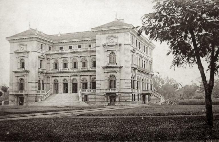 The origins of the Presidential Palace can be traced back to the French colonial era.