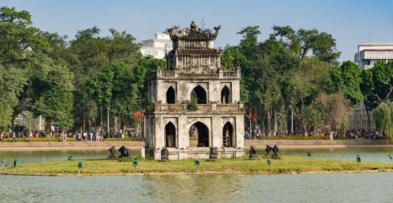 The tower’s three-tiered structure, while distinctly Vietnamese