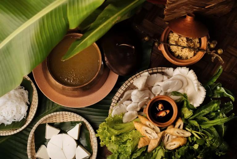 Temples across Ha Noi often serve vegetarian feasts during lunar holidays and festivals.