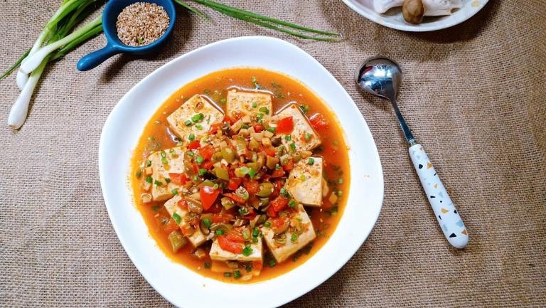 Tofu is the cornerstone of many vegetarian dishes in Hanoi.