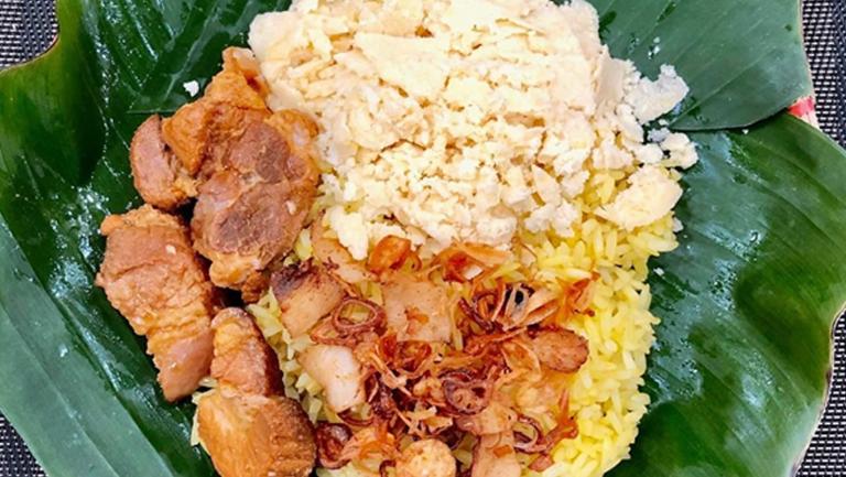 Xoi is a sticky rice dish that can be enjoyed with a variety of toppings