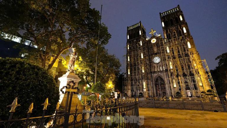 St. Joseph’s Cathedral is Ha Noi’s oldest church and one of its most recognizable landmarks.