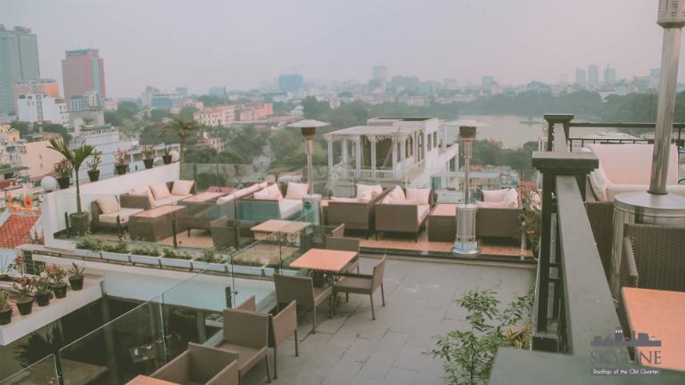 Skyline Hanoi is a charming and beautiful rooftop bar