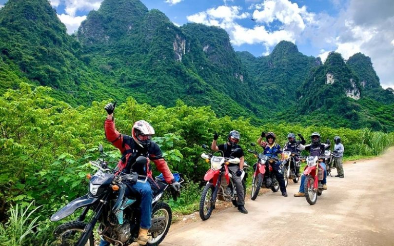 Ban Gioc Waterfall Loop