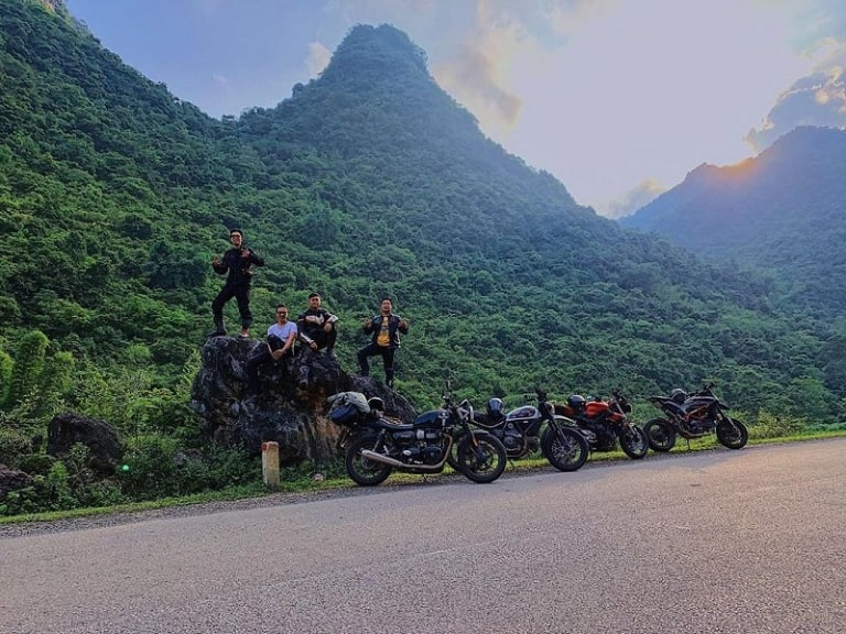 Ban Gioc Waterfall Loop