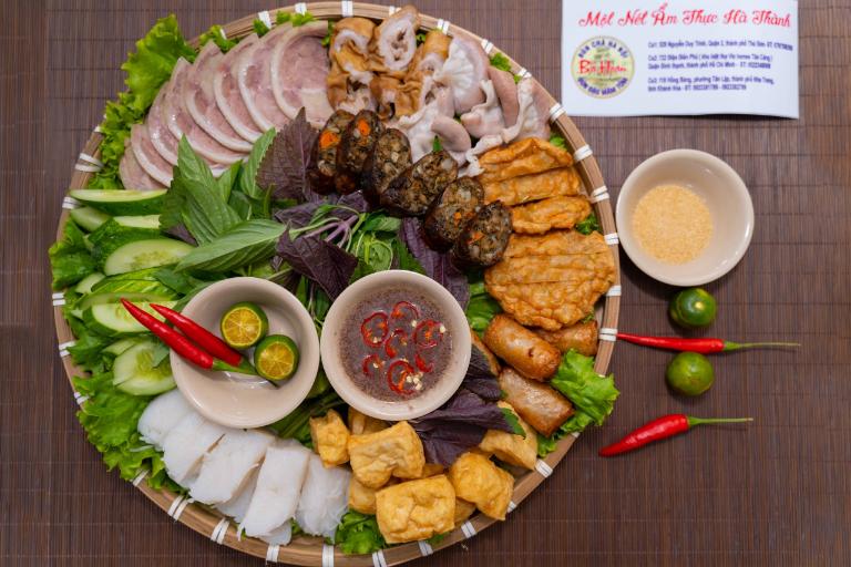 After exploring the central attractions of Hanoi, consider stopping by Bun Dau Hai Anh in Hai Bà Trưng to refuel. After exploring the central attractions of Hanoi, consider stopping by Bun Dau Hai Anh in Hai Bà Trưng to refuel. 