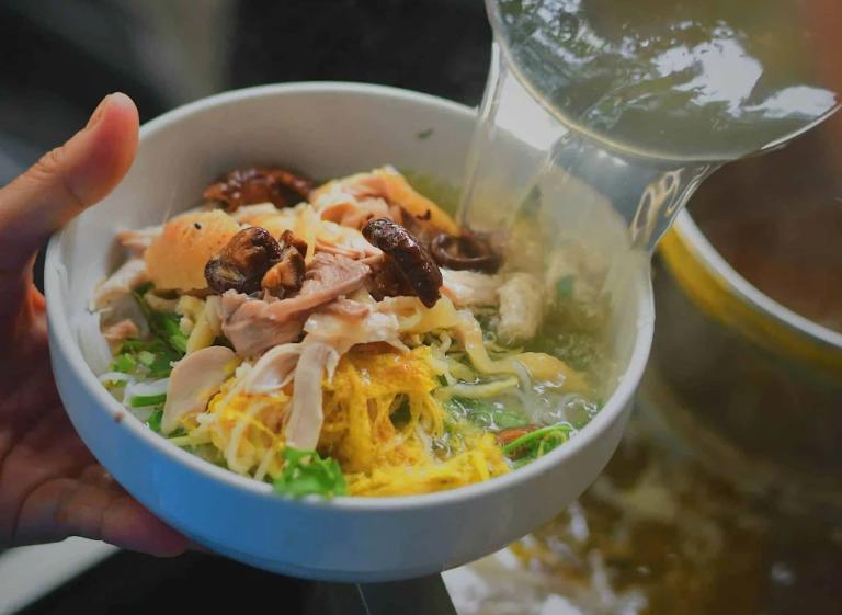 Famous Bun Thang Hang Hom in the Hanoi capital