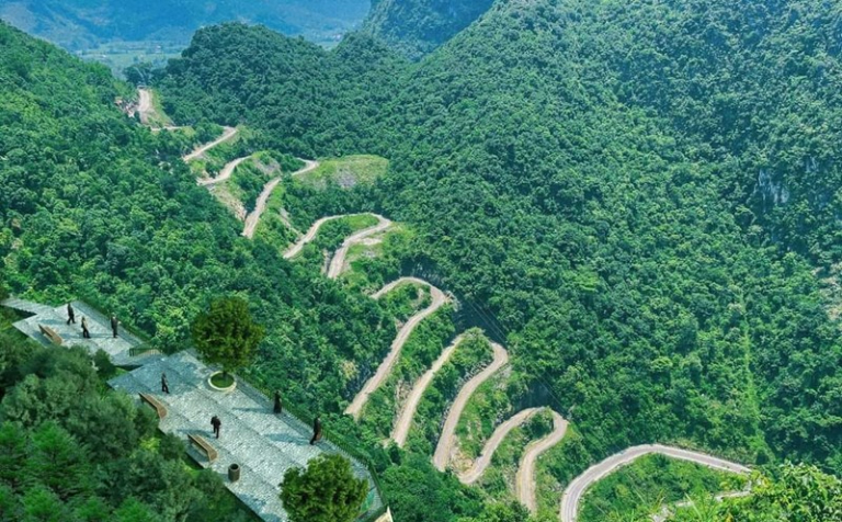 China Border Crawl Loop