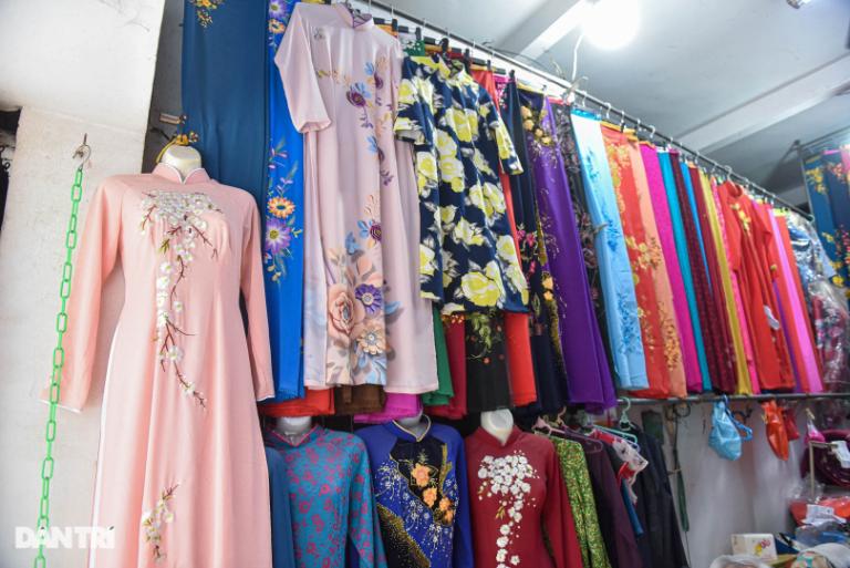 Hang Gai Street boasts stores offering traditional Vietnamese clothing including ao dai