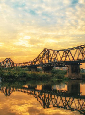 Long Bien Bridge