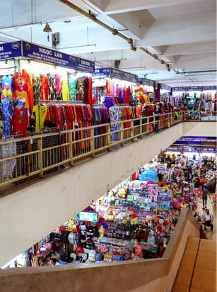 Đồng Xuân Market