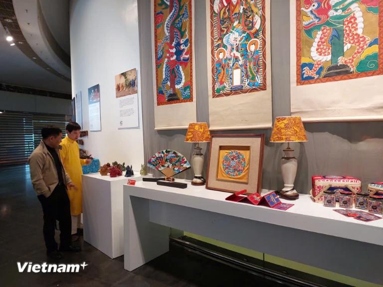 The collection of Vietnamese paintings—including both classical and modern pieces—also stands as another highlights.