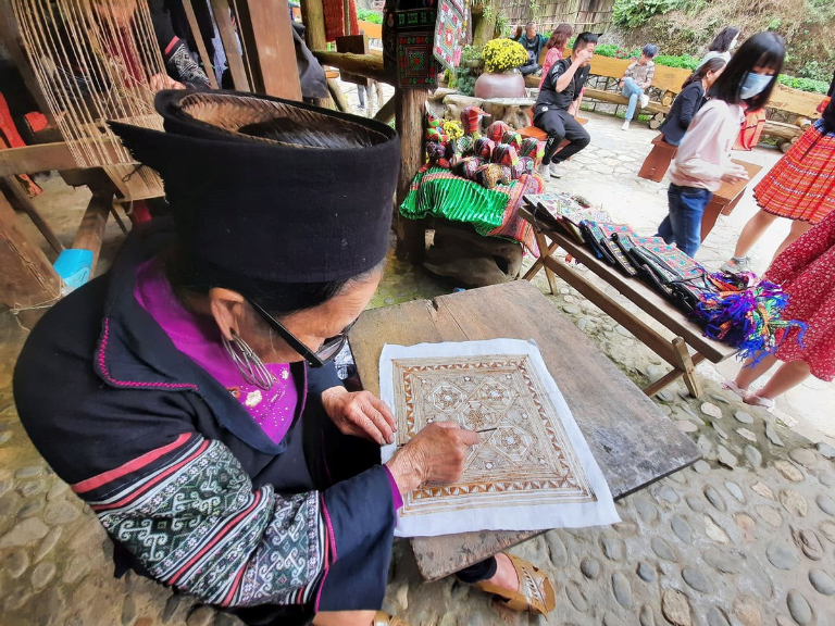 Hanoi - Lao Cai - Hoang Su Phi Route