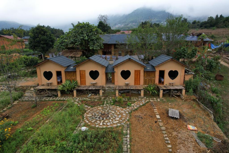 Accommodation in Quan Ba