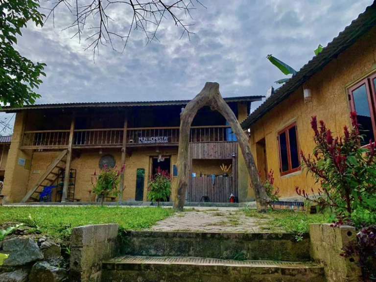 Accommodation in Quan Ba