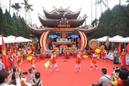 Perfume Pagoda Festival