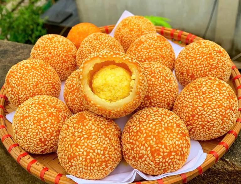  Banh Cam is a deep-fried sesame ball filled with sweet mung bean paste.