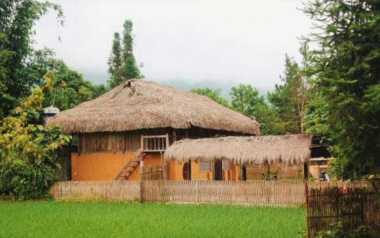 Explore the stunning traditional 'trình tường' houses of Nam Dam