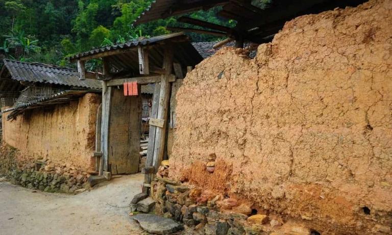 Thien Huong Village preserves traditional architecture over hundreds of years