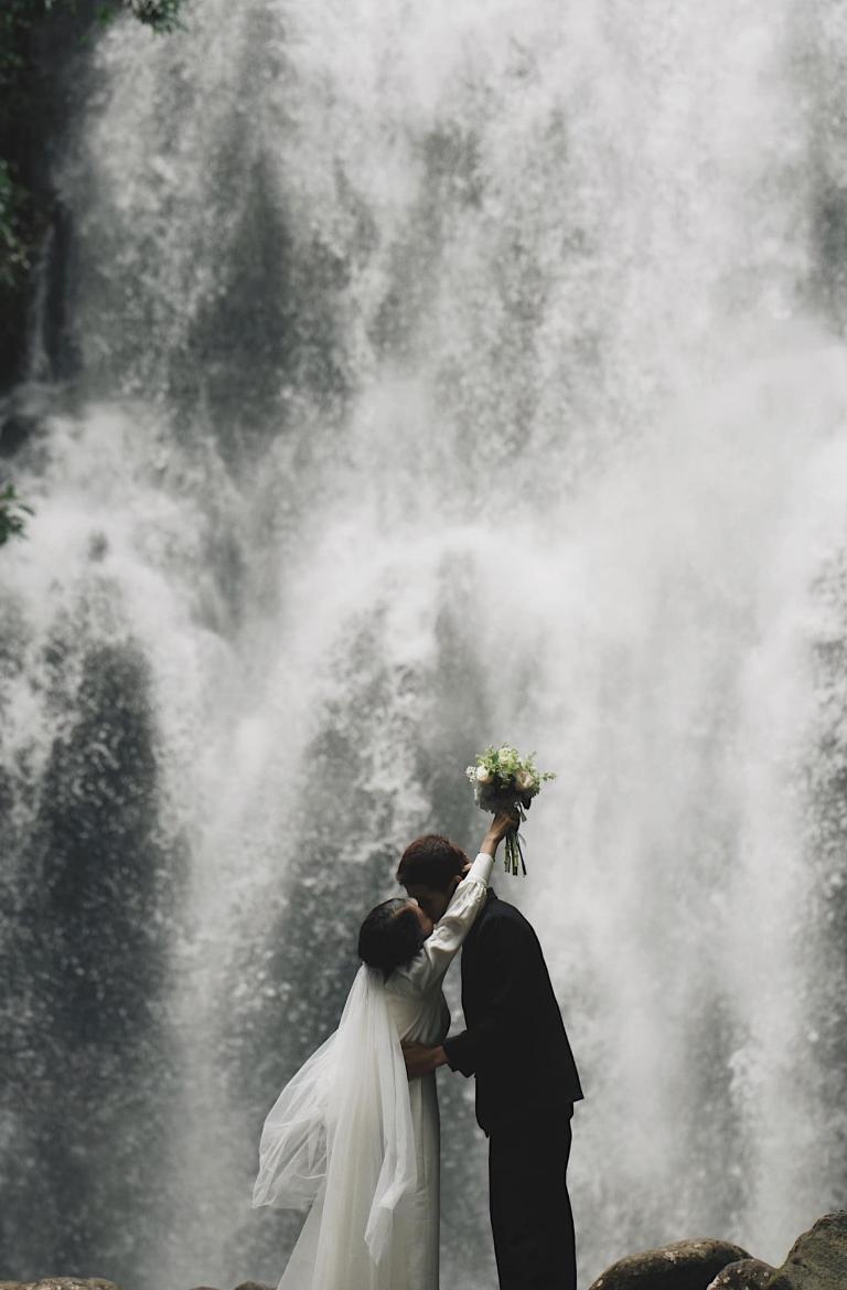 Tien Waterfall Gio Pass is beautiful and poetic to the heart ( Source: Collected)