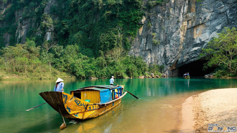 Beautiful Routes in Central Vietnam