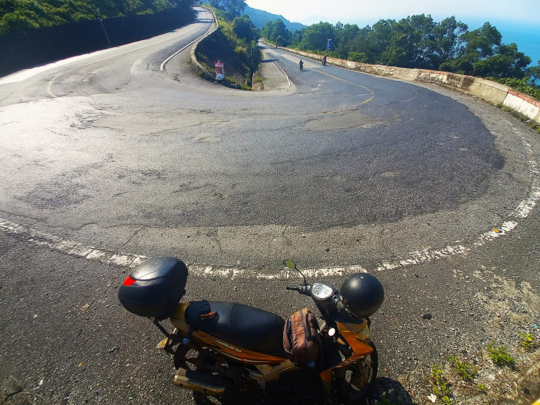 Hai Van Pass Motorbike Tour