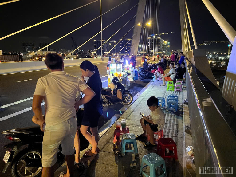 Ho Chi Minh Midnight Motorbike Tour 