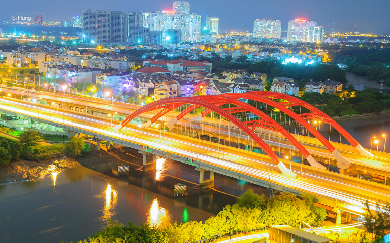 Ho Chi Minh Midnight Motorbike Tour 