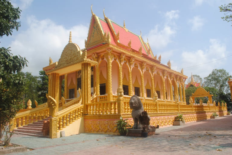 Khmer Temple-Hopping Motorbike Loop in Tra Vinh