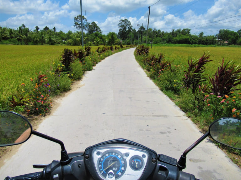 Khmer Temple-Hopping Motorbike Loop in Tra Vinh