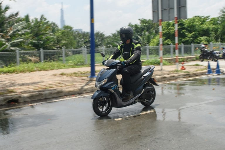 Safe Motorcycle Braking Techniques