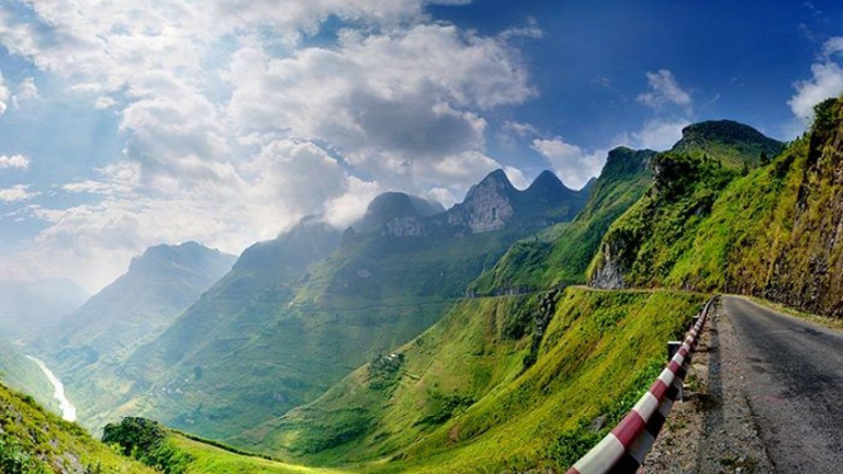 Navigating Traffic in Ha Giang Loop