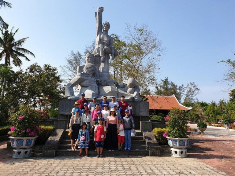 My Lai is an important historical site that commemorates the tragic massacre of Vietnamese civilians during the war.