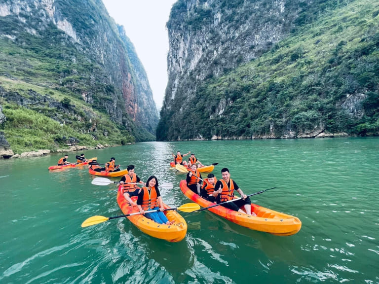 Tips for Solo Travelers and Group Tours on Alternative Routes in Ha Giang